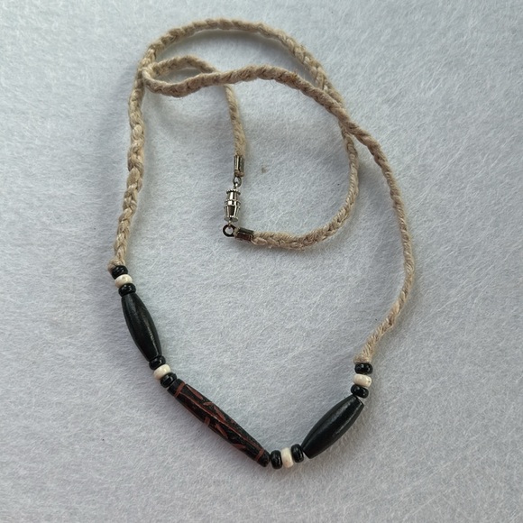Handmade Hemp boho beach men’s necklace - Picture 3 of 4